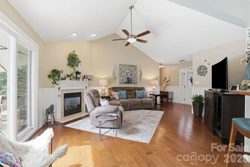 2918 24th Street Drive NE Hickory, NC 28601