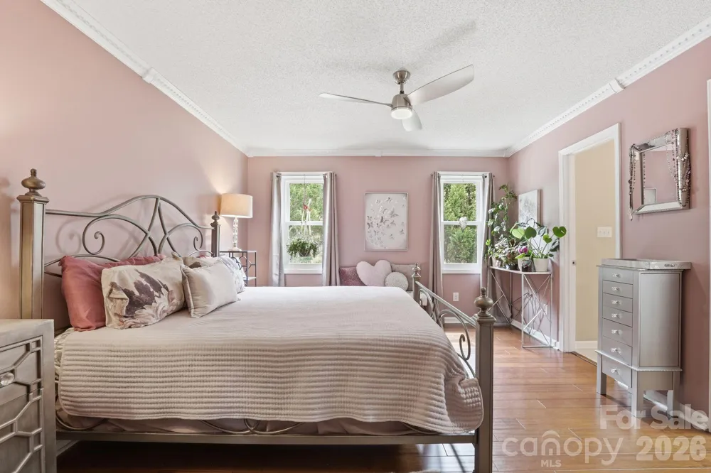 2918 24th Street Drive NE Hickory, NC 28601