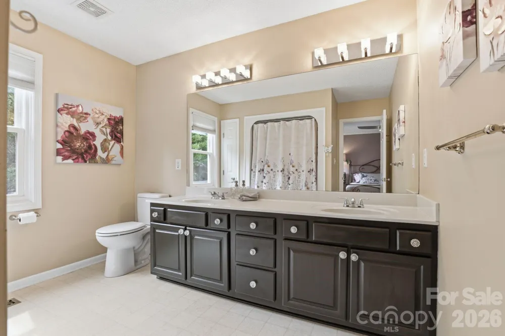 2918 24th Street Drive NE Hickory, NC 28601