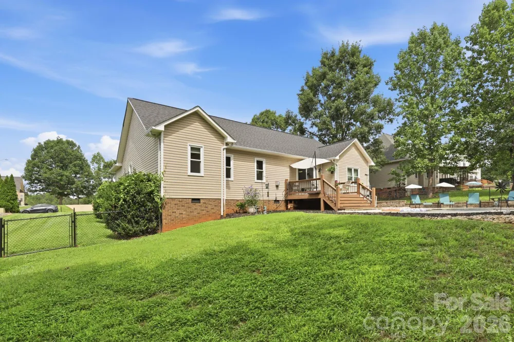 2918 24th Street Drive NE Hickory, NC 28601