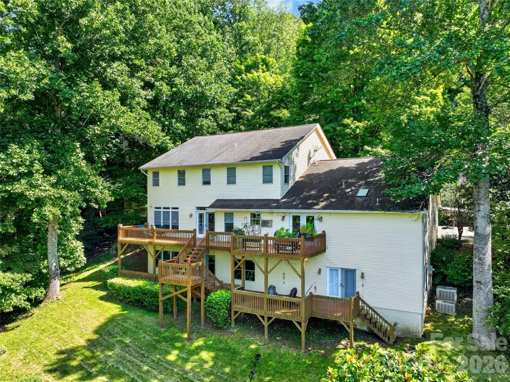 719 April Park #25 Waynesville, NC 28786