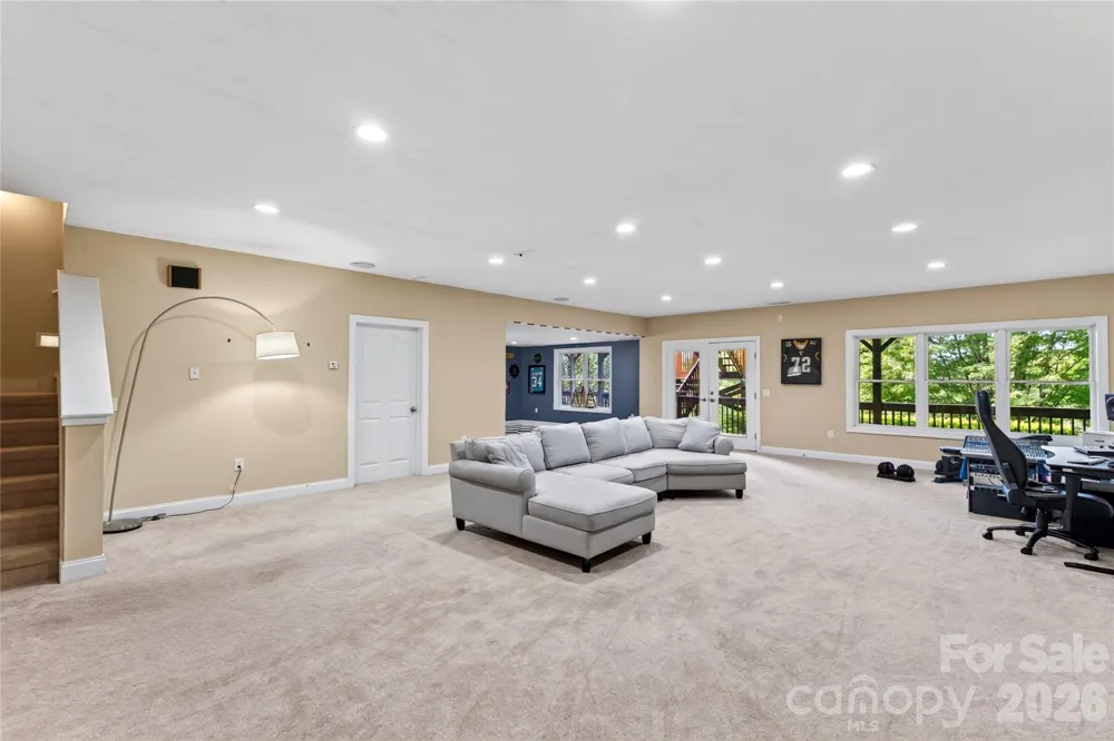 719 April Park #25 Waynesville, NC 28786