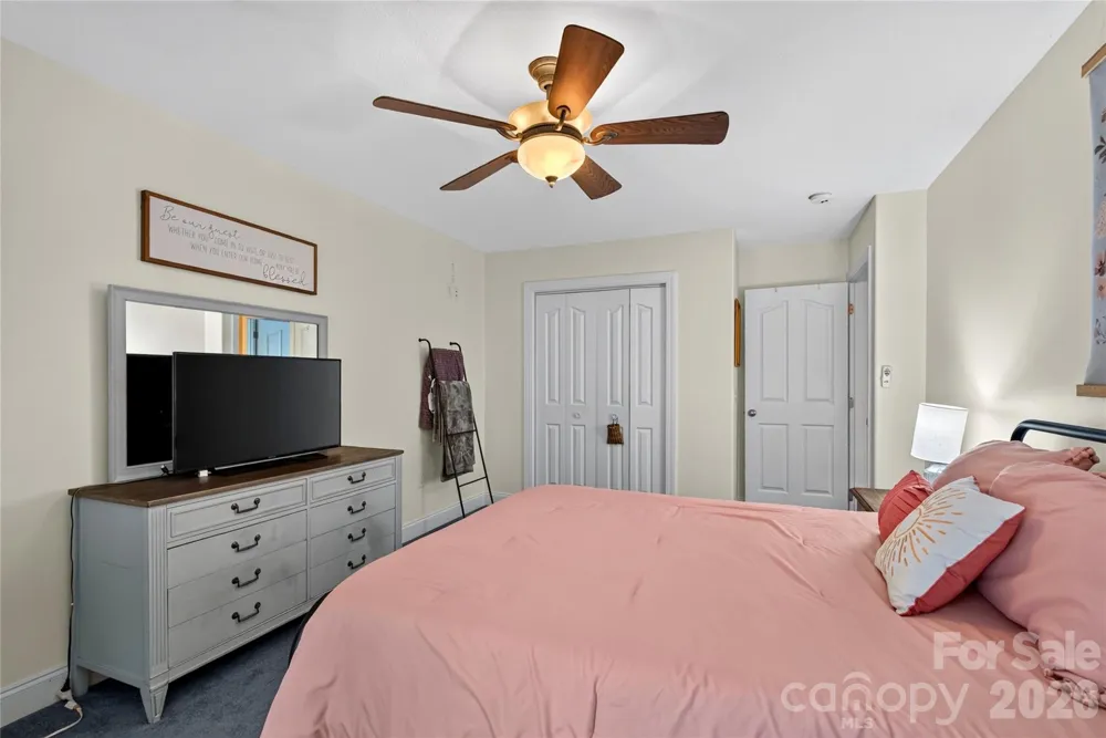 719 April Park #25 Waynesville, NC 28786