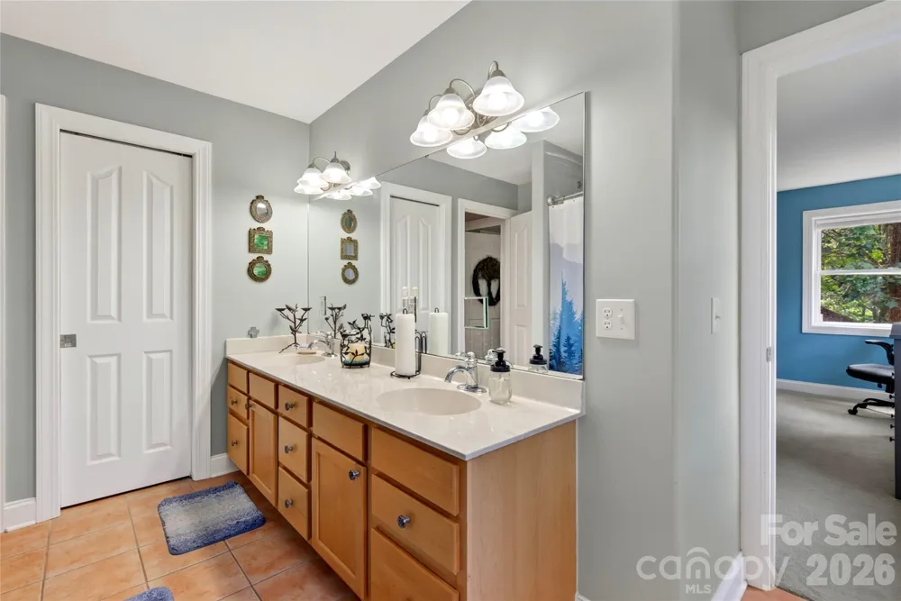 719 April Park #25 Waynesville, NC 28786