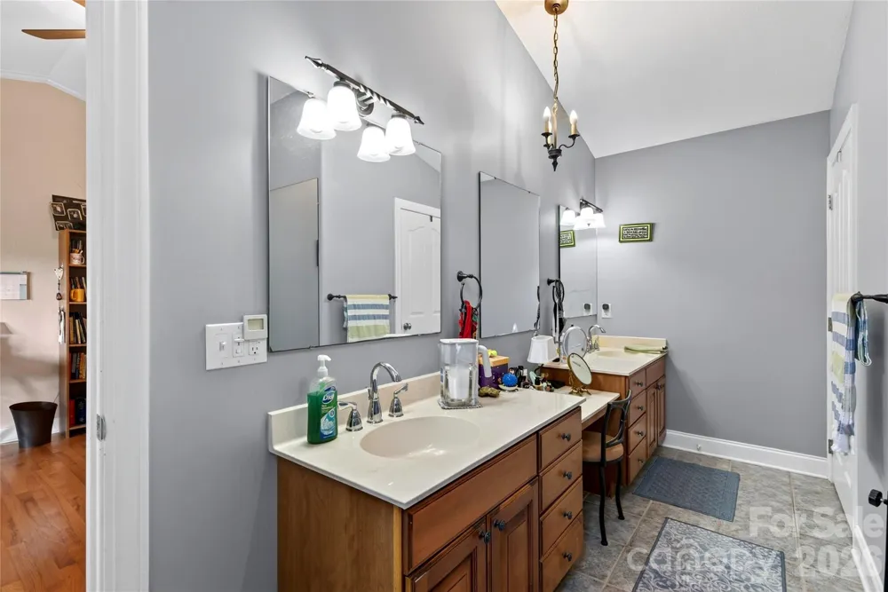 719 April Park #25 Waynesville, NC 28786