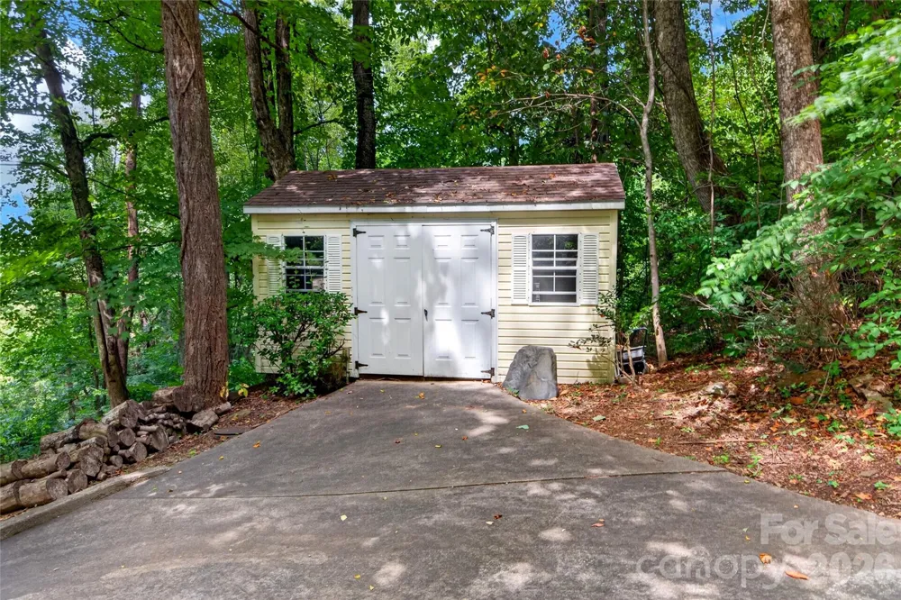 719 April Park #25 Waynesville, NC 28786