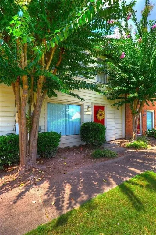 213 High Creek Drive Roswell, GA 30076