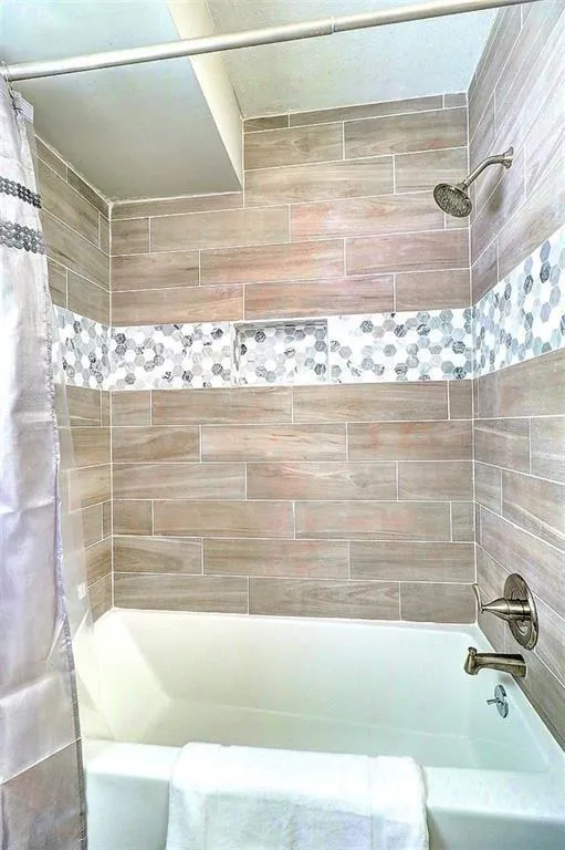 213 High Creek Drive Roswell, GA 30076