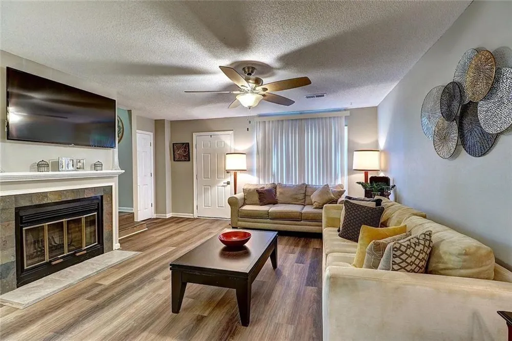 213 High Creek Drive Roswell, GA 30076