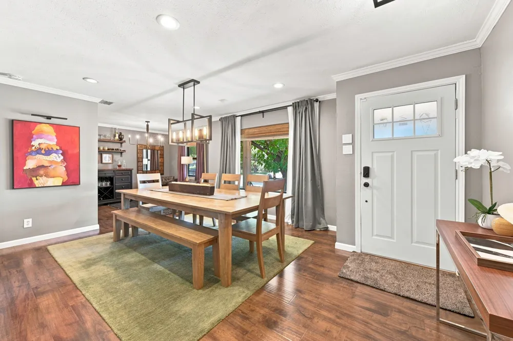 1540 Brook Valley Lane Dallas, TX 75232
