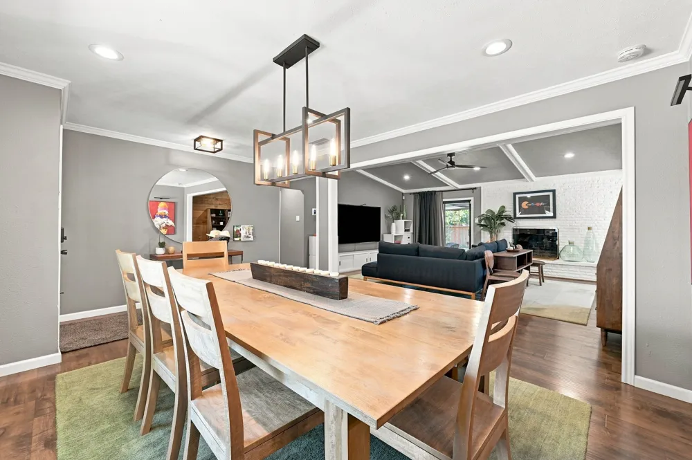1540 Brook Valley Lane Dallas, TX 75232
