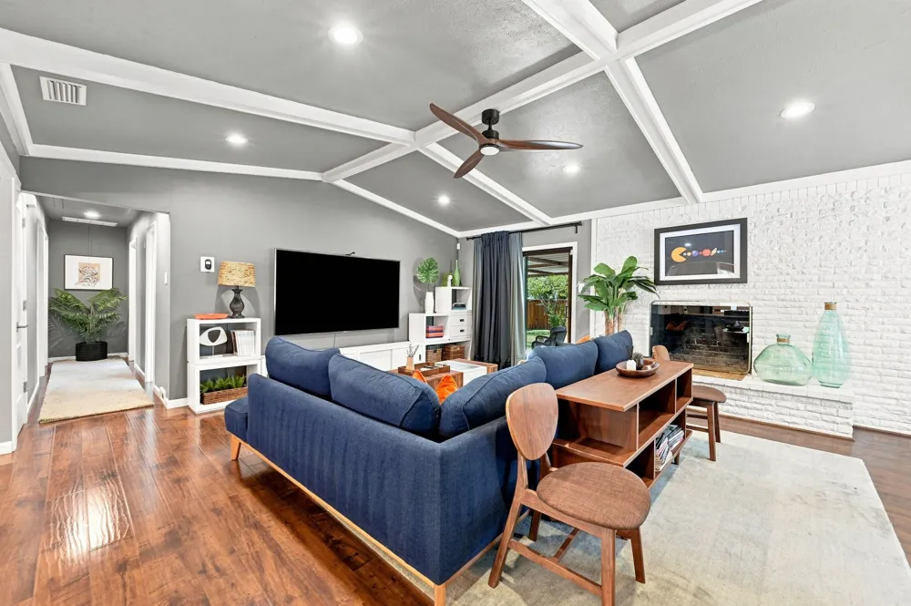 1540 Brook Valley Lane Dallas, TX 75232