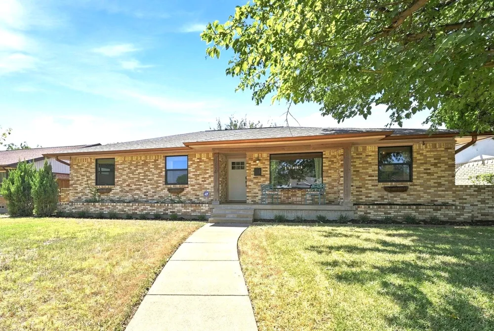 1540 Brook Valley Lane Dallas, TX 75232