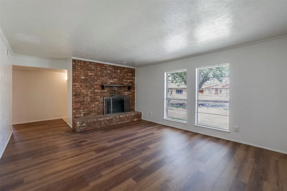 2617 Roman Way Garland, TX 75040