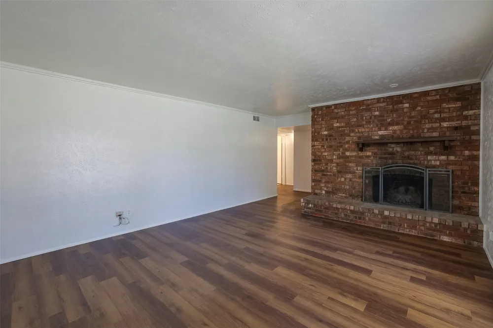 2617 Roman Way Garland, TX 75040