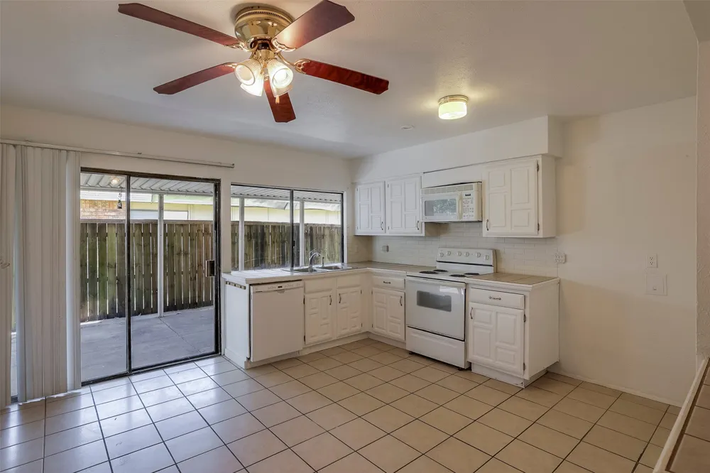 2617 Roman Way Garland, TX 75040