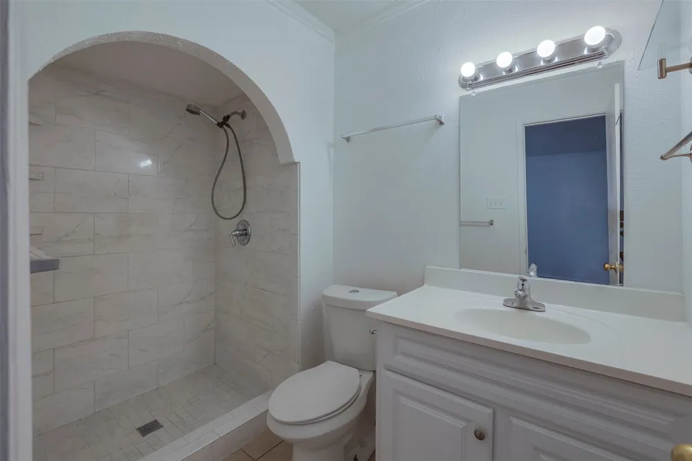 2617 Roman Way Garland, TX 75040