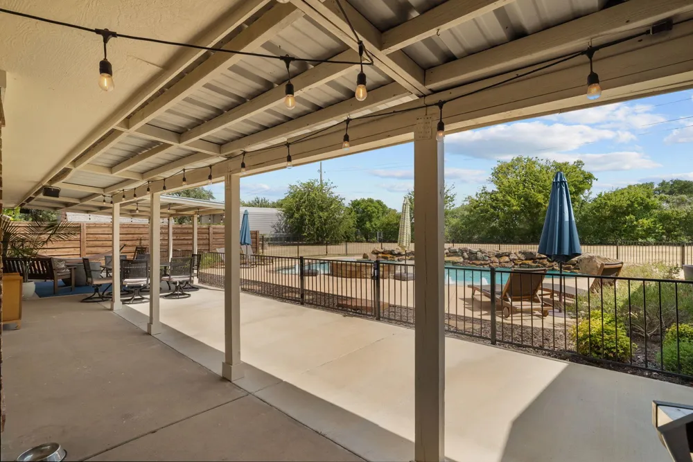 1910 Circleview Drive Weatherford, TX 76087