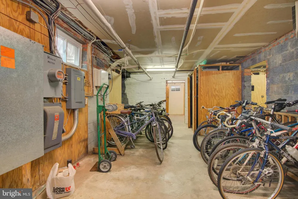 2102 SCOTT STREET #109 Arlington, VA 22209