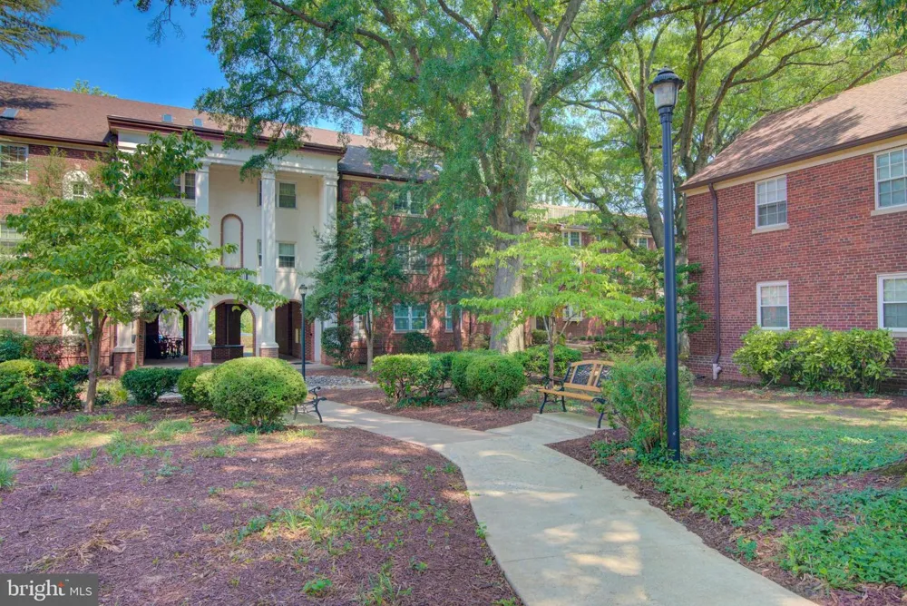 2102 SCOTT STREET #109 Arlington, VA 22209