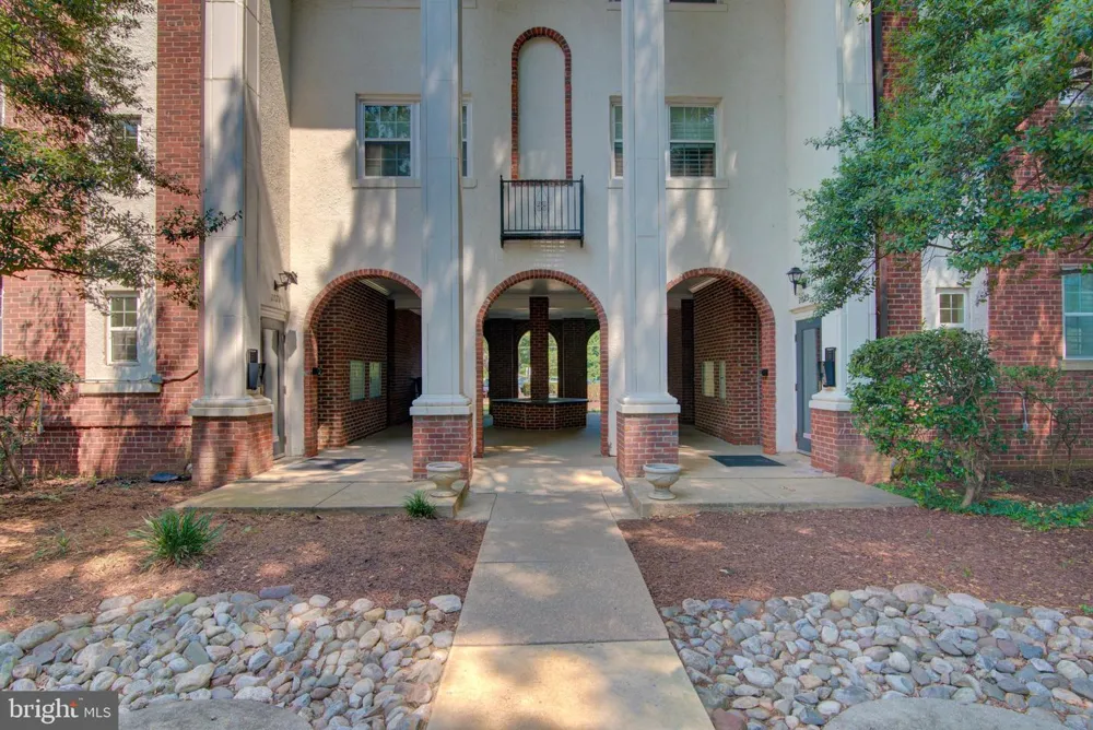 2102 SCOTT STREET #109 Arlington, VA 22209