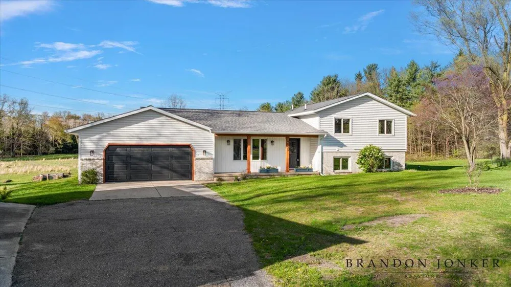 9095 76th Street SE Alto, MI 49302