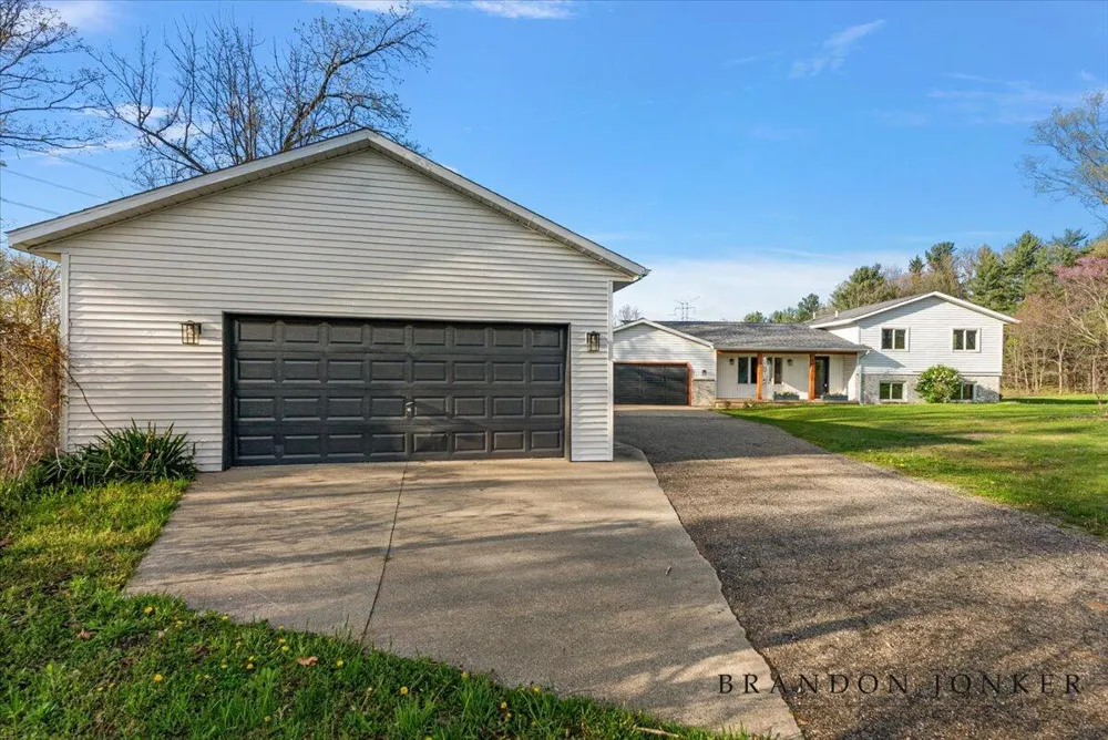 9095 76th Street SE Alto, MI 49302