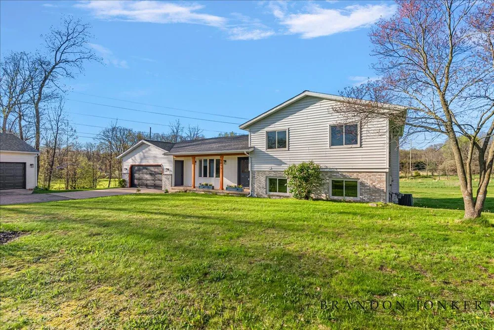 9095 76th Street SE Alto, MI 49302
