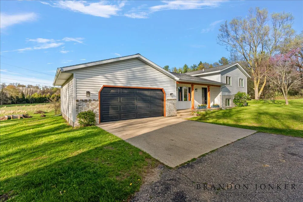 9095 76th Street SE Alto, MI 49302