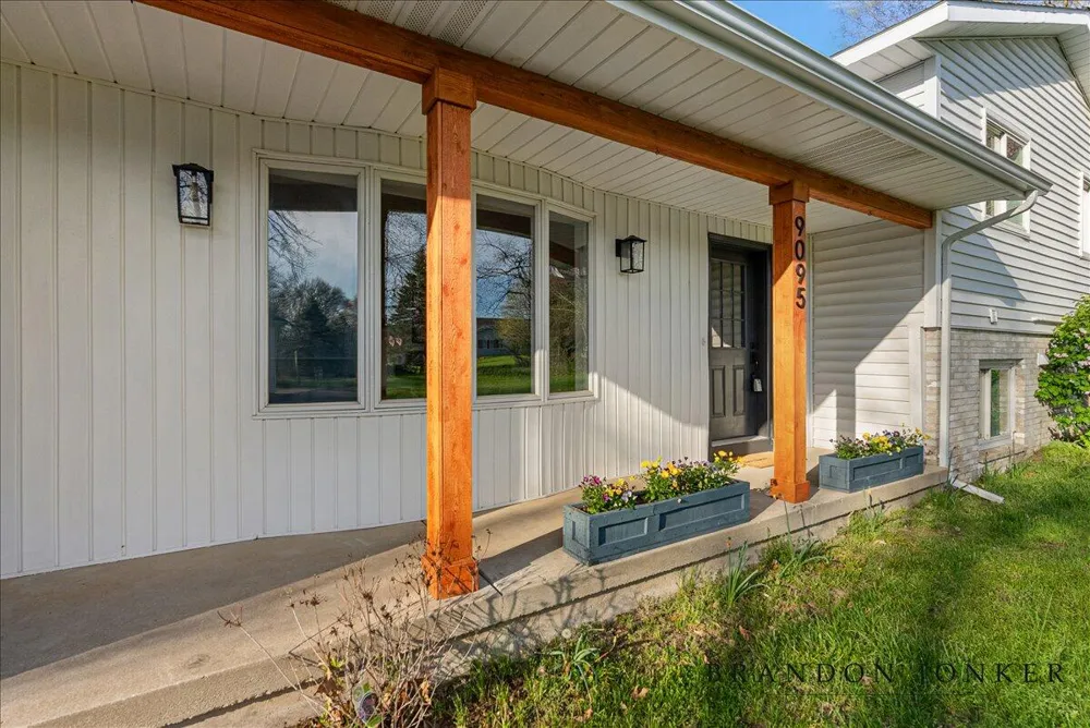 9095 76th Street SE Alto, MI 49302