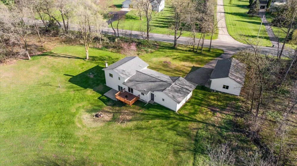 9095 76th Street SE Alto, MI 49302