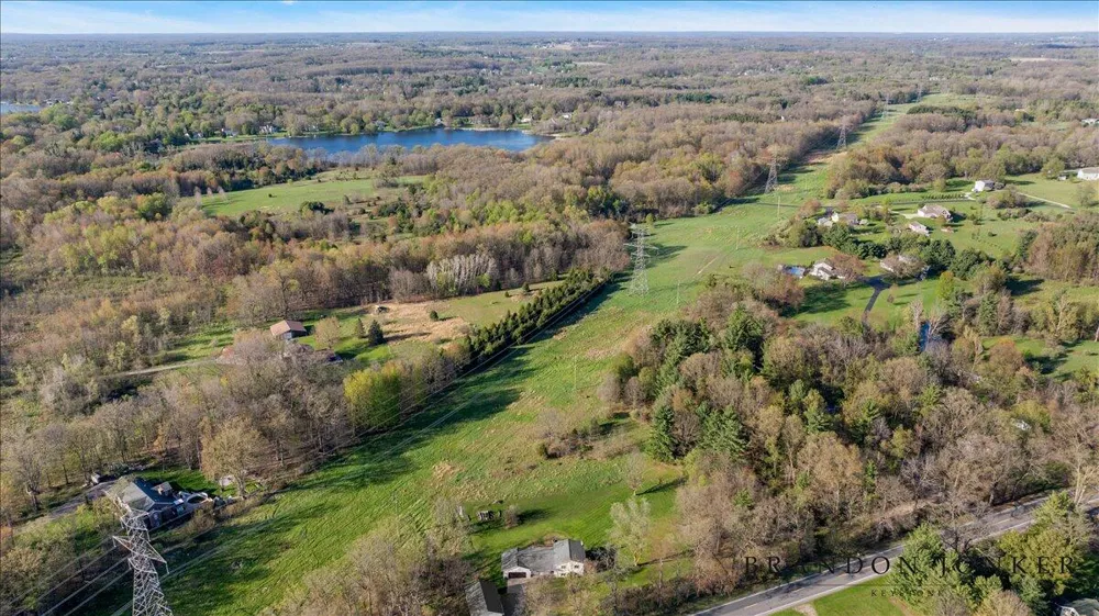9095 76th Street SE Alto, MI 49302