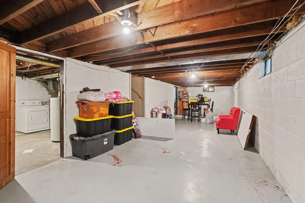 339 Marquette Avenue Park Township, MI 49424