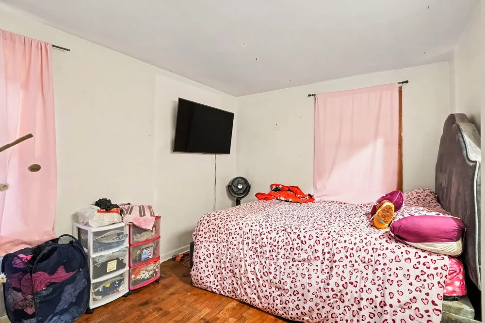339 Marquette Avenue Park Township, MI 49424