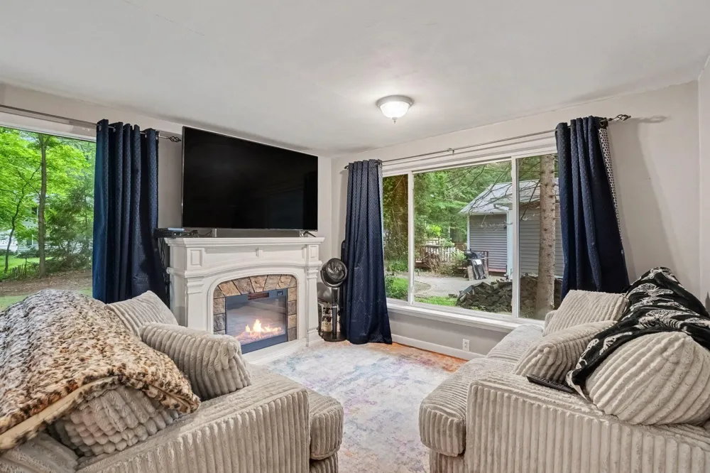 339 Marquette Avenue Park Township, MI 49424
