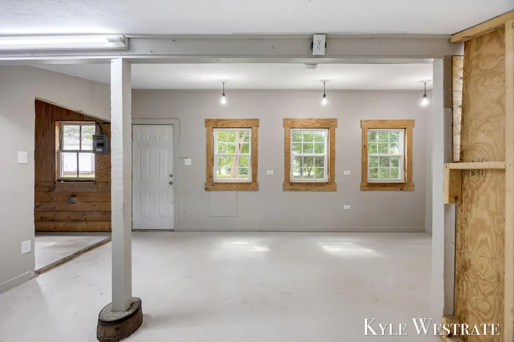 6411 11 Mile Road NE Courtland Township, MI 49341
