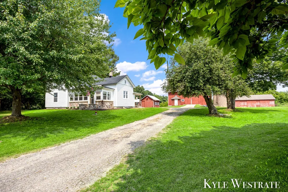6411 11 Mile Road NE Courtland Township, MI 49341