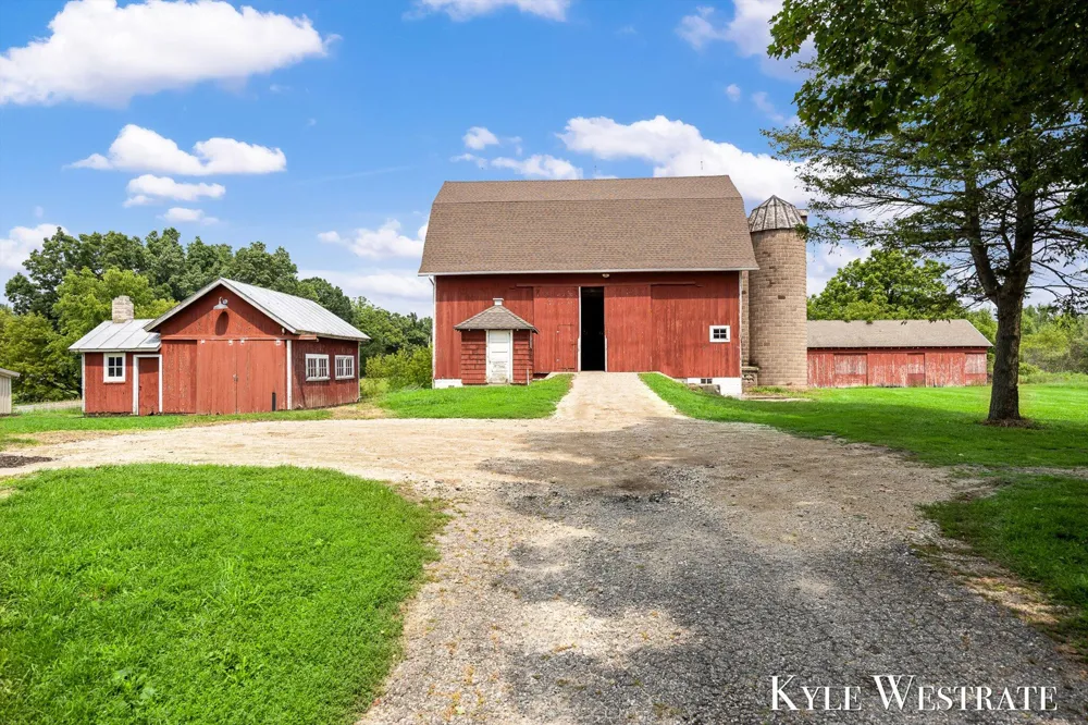 6411 11 Mile Road NE Courtland Township, MI 49341