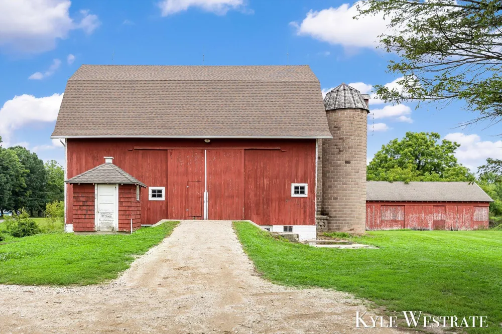6411 11 Mile Road NE Courtland Township, MI 49341