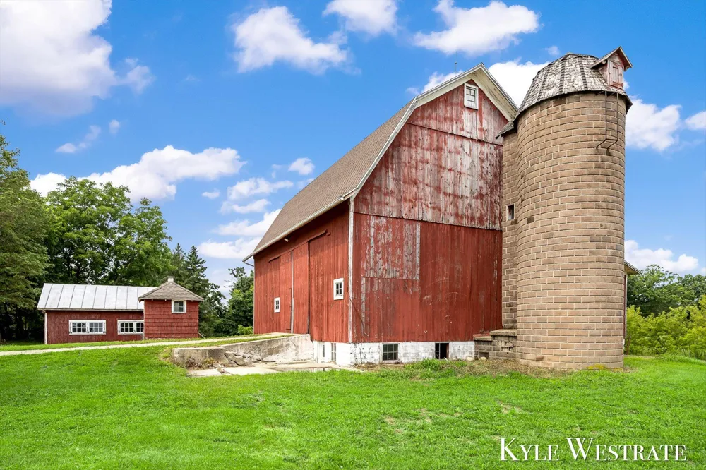 6411 11 Mile Road NE Courtland Township, MI 49341