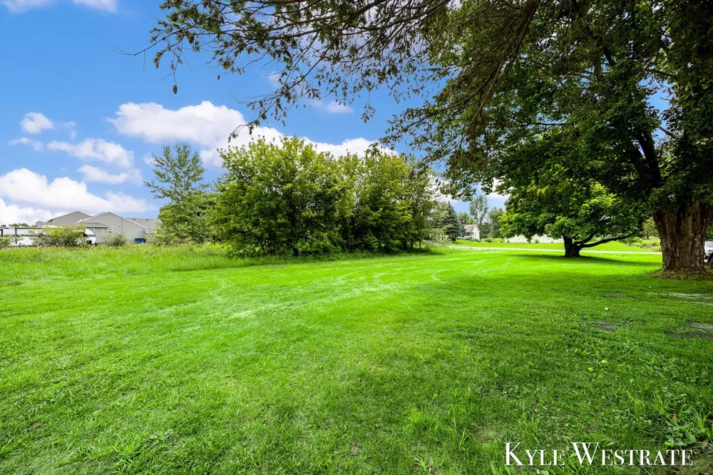 6411 11 Mile Road NE Courtland Township, MI 49341