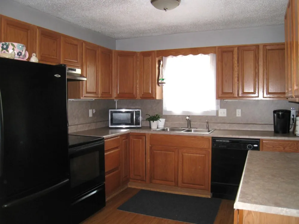 1049 W Summit Avenue Roosevelt Park City, MI 49441