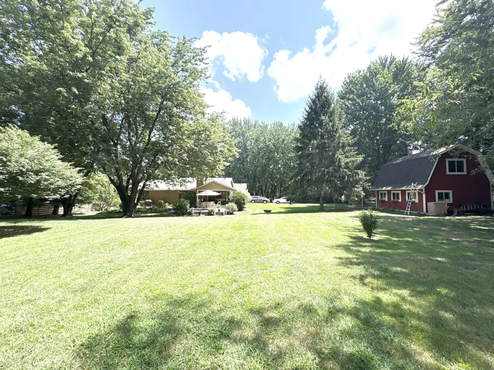 4729 Kenowa Avenue SW Jamestown Charter Township, MI 49418