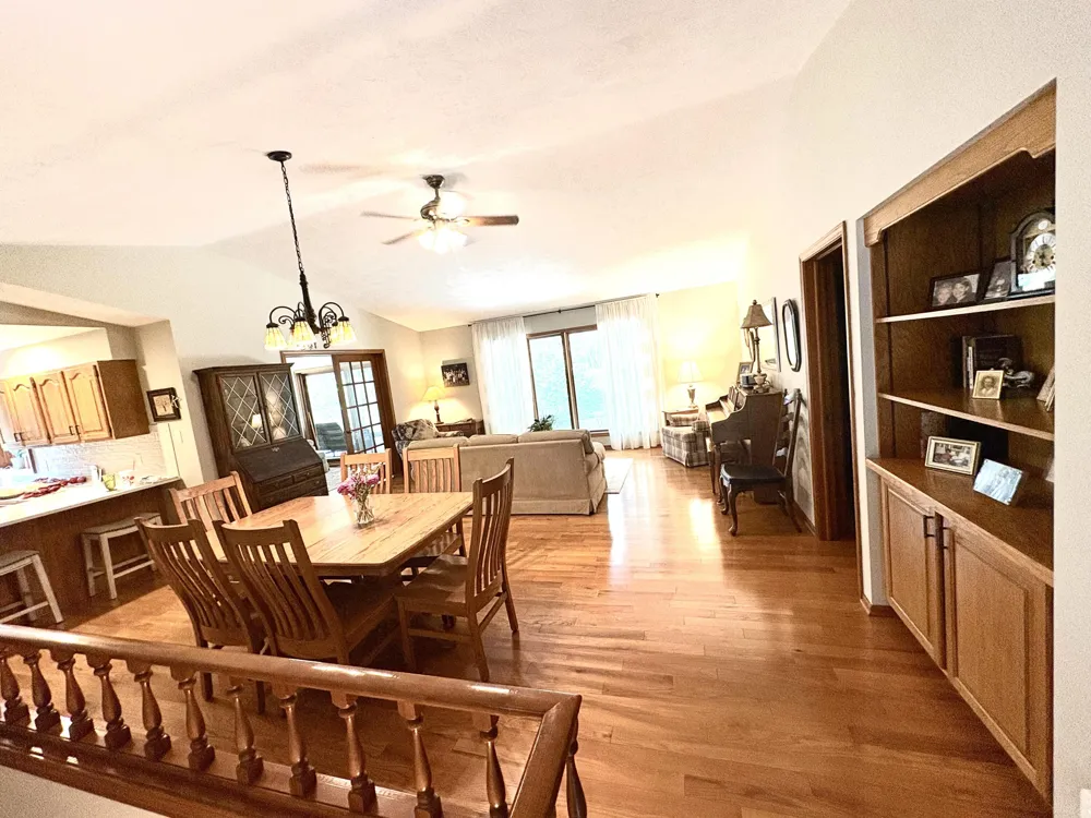 4729 Kenowa Avenue SW Jamestown Charter Township, MI 49418