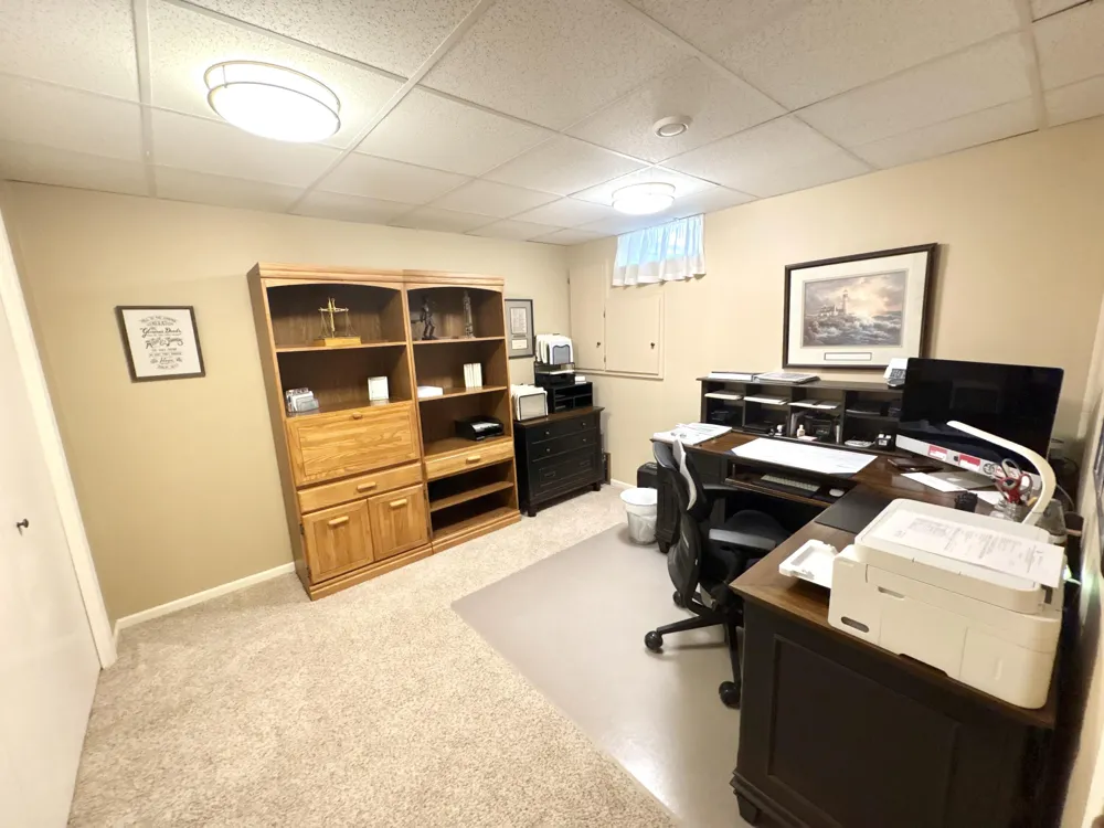 4729 Kenowa Avenue SW Jamestown Charter Township, MI 49418