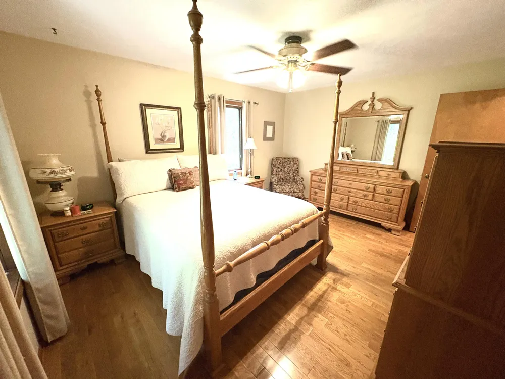 4729 Kenowa Avenue SW Jamestown Charter Township, MI 49418
