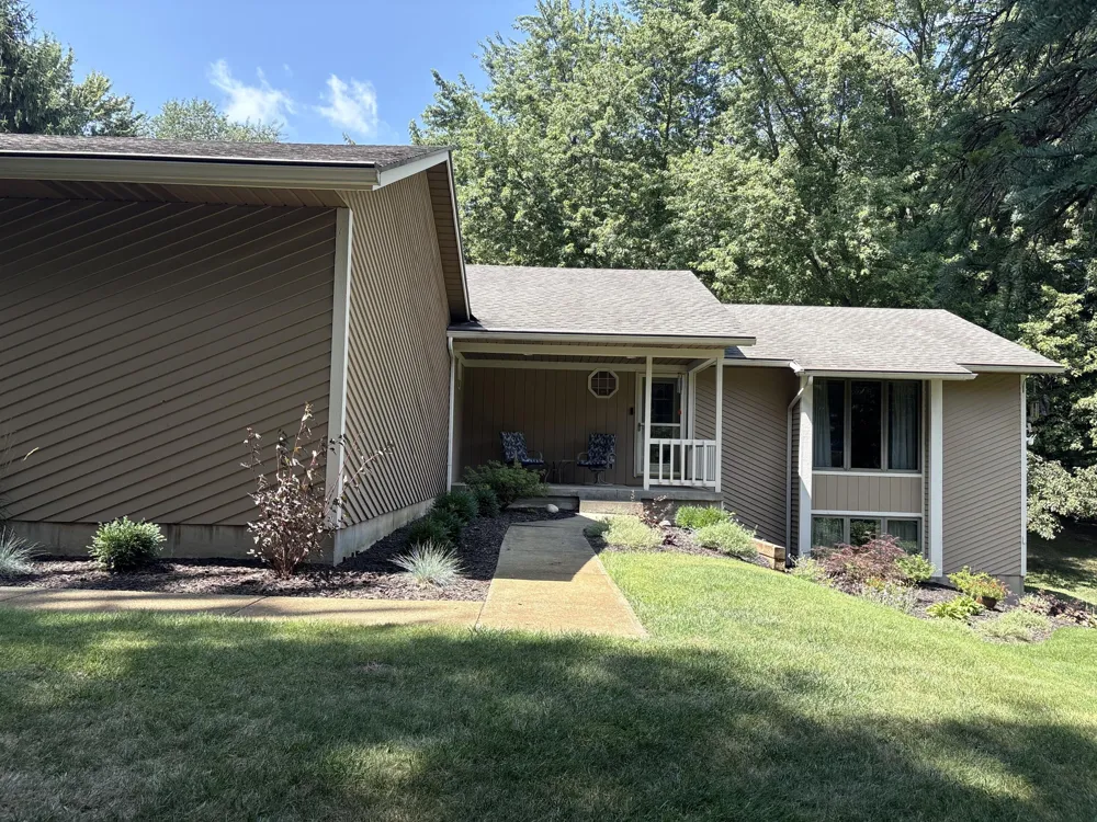 4729 Kenowa Avenue SW Jamestown Charter Township, MI 49418