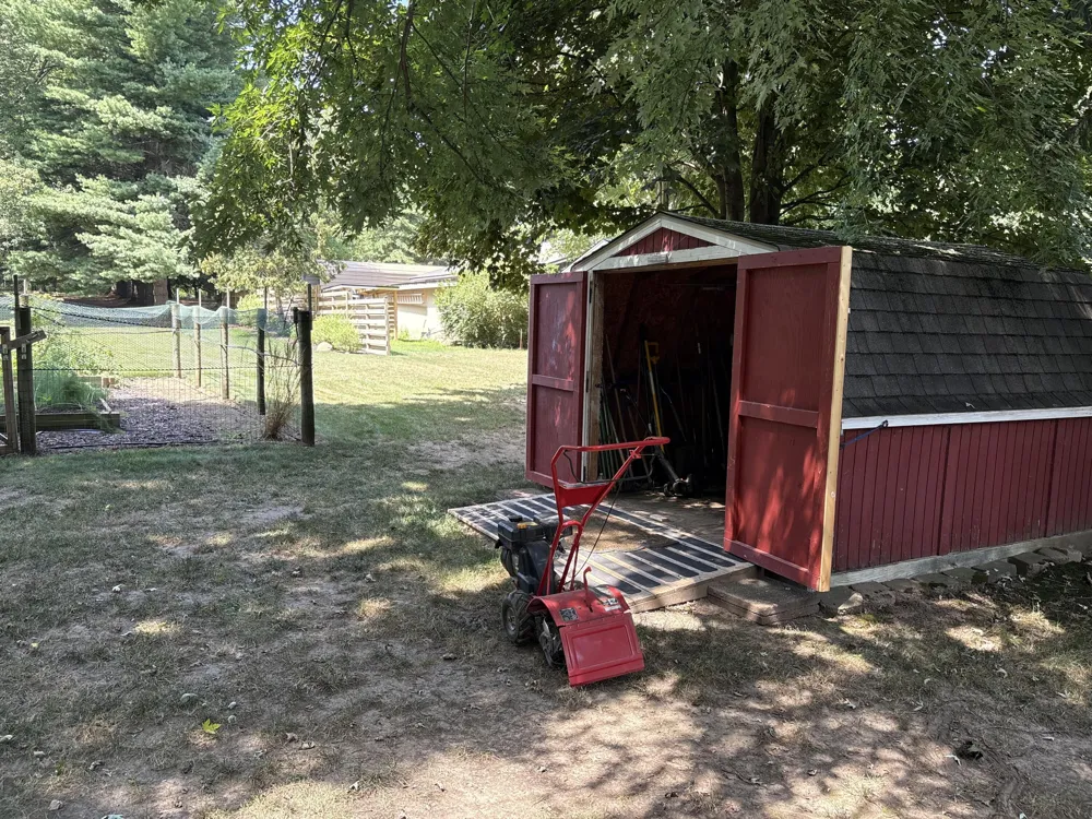 4729 Kenowa Avenue SW Jamestown Charter Township, MI 49418