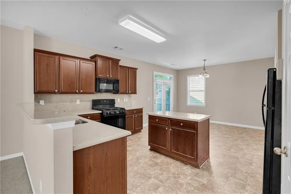 7275 Toccoa Circle South Fulton, GA 30291