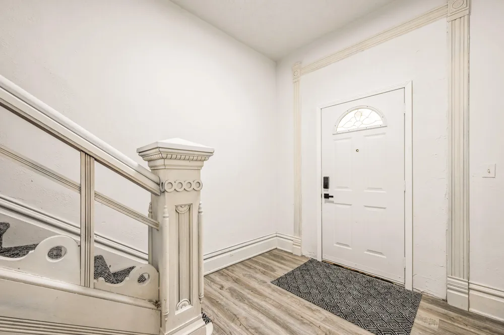 103 National Avenue NW Grand Rapids, MI 49504